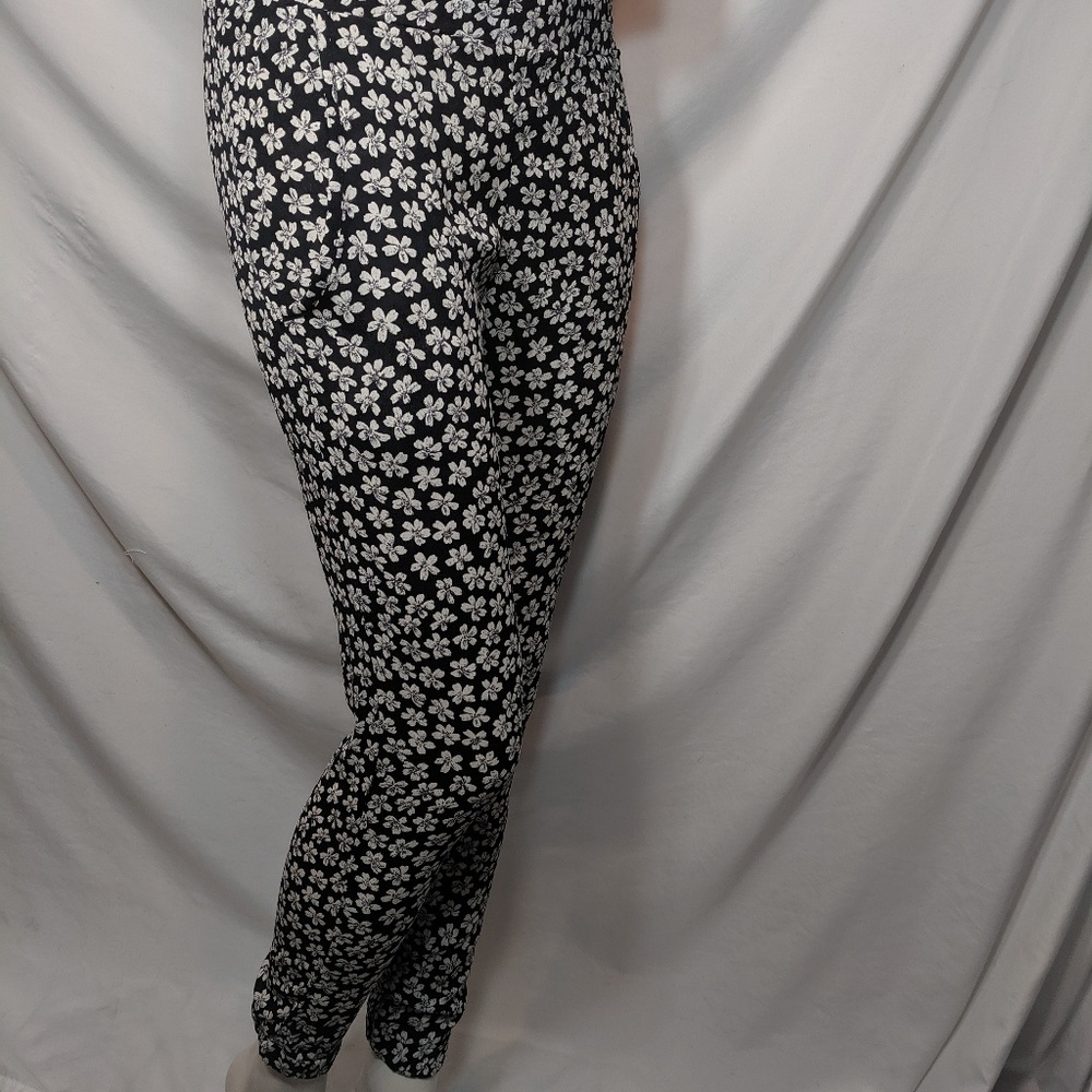 Brandy Melville | floral | Rayon | harem | S / M - Picture 5 of 7
